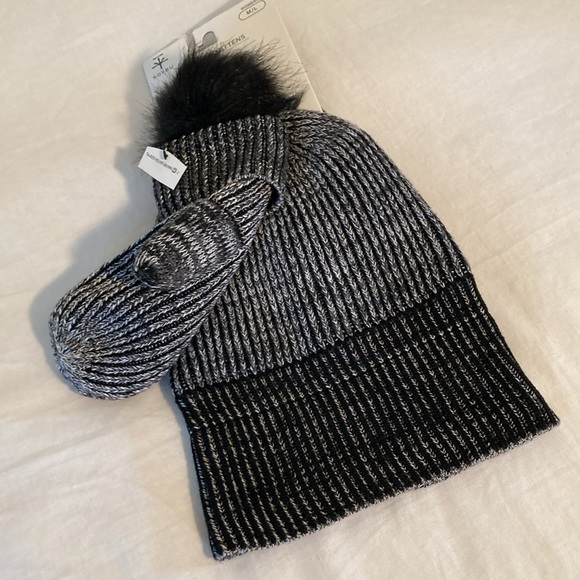 Soybu beanie pom pom & Mittens plush lining M/L - Picture 13 of 15
